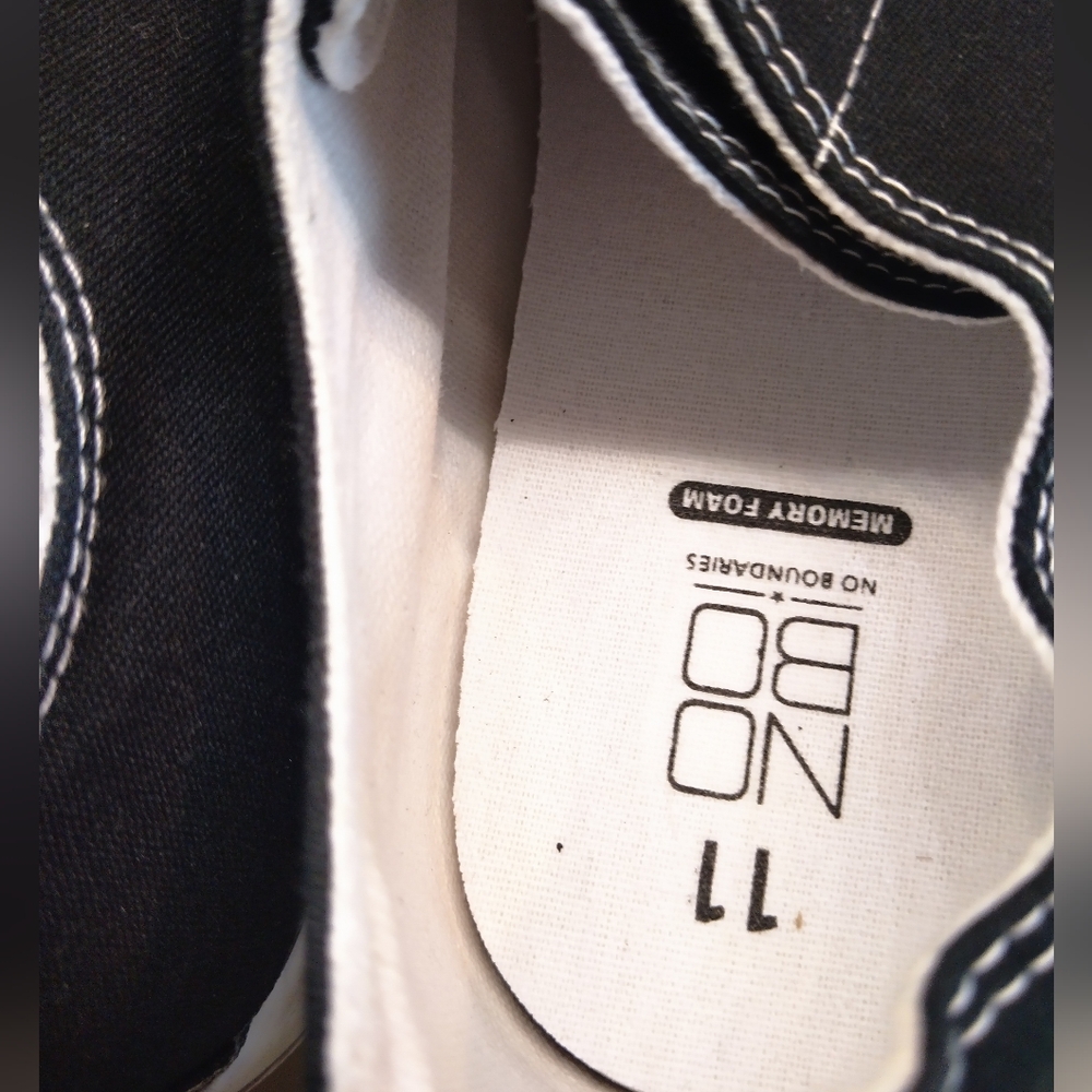 Shoes - Picture 3 of 7